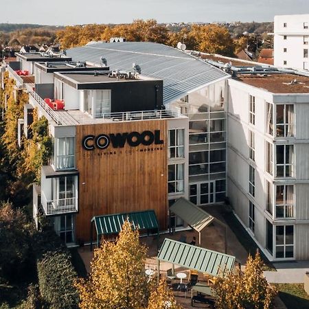 Cowool Cergy Aparthotel Exteriör bild