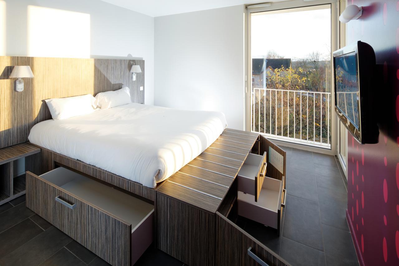 Cowool Cergy Aparthotel Exteriör bild
