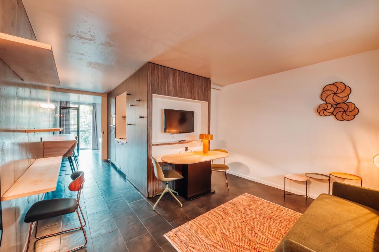 Cowool Cergy Aparthotel Exteriör bild