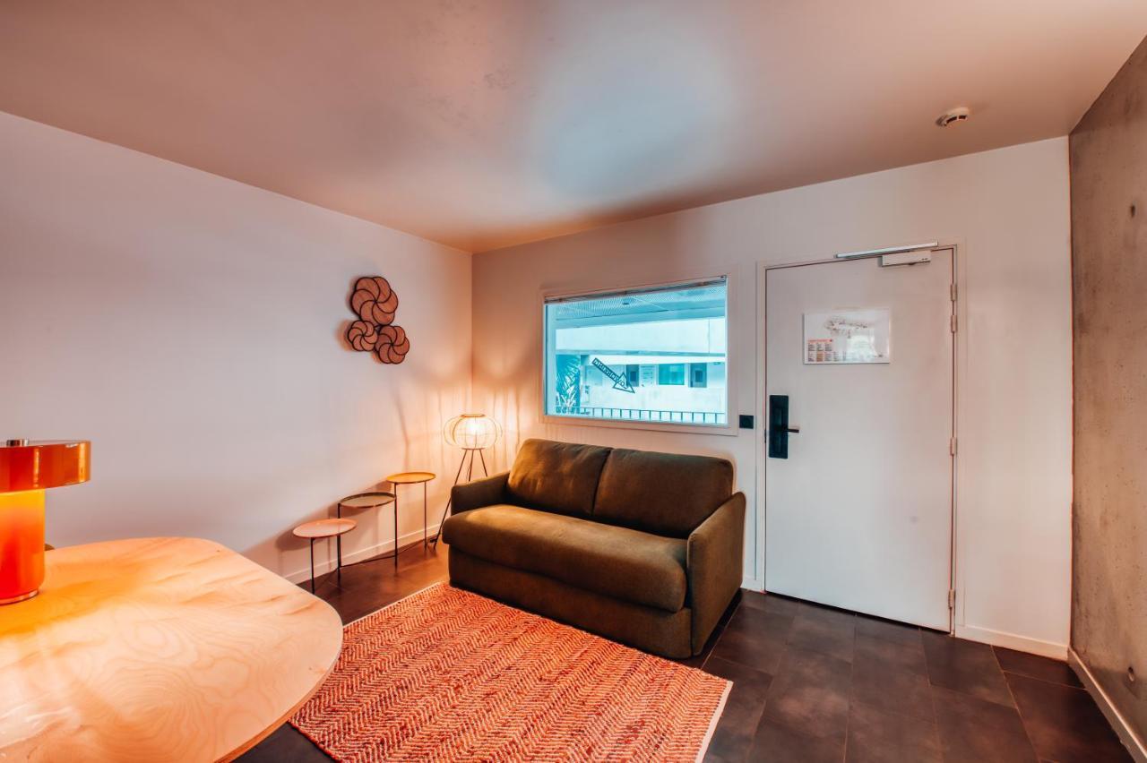 Cowool Cergy Aparthotel Exteriör bild