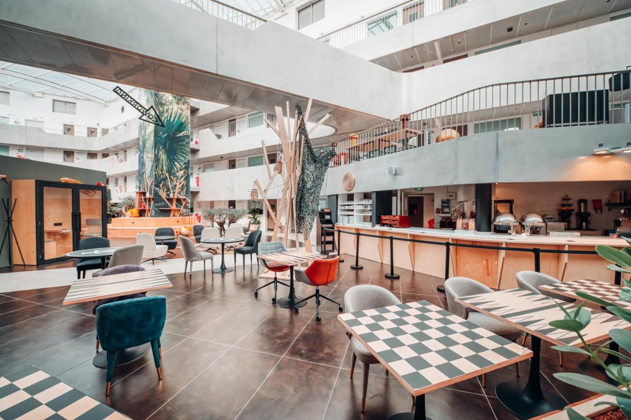 Cowool Cergy Aparthotel Exteriör bild