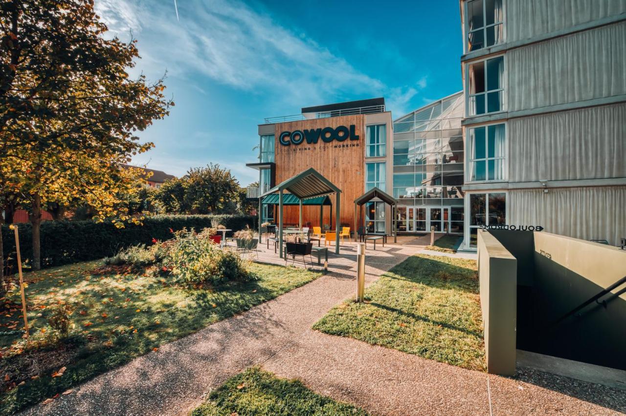 Cowool Cergy Aparthotel Exteriör bild