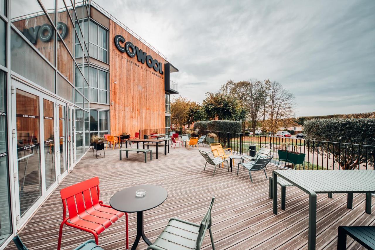 Cowool Cergy Aparthotel Exteriör bild