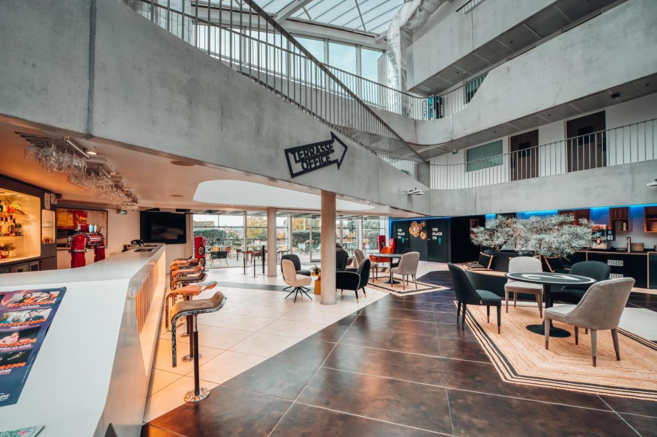 Cowool Cergy Aparthotel Exteriör bild